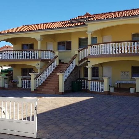 Apartments With A Parking Space Vir - 18407 Exterior photo